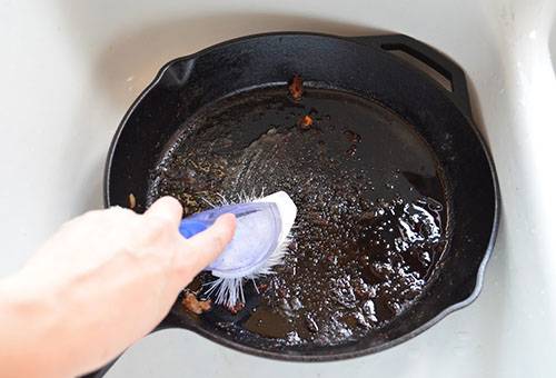 Nettoyage de casserole